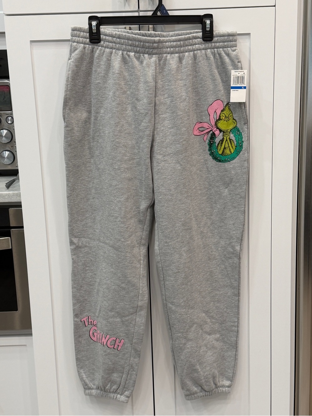 LOVE TRIBE Gray Grinch Wreath Graphic Sweatpants Sz XL (Juniors)